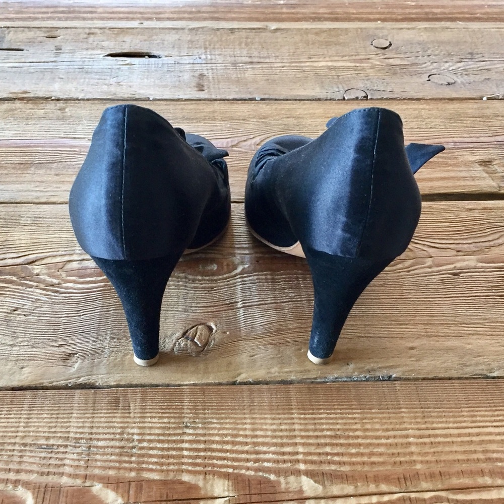 Marni Duchesse Black Satin Pumps - Picture 3 of 4