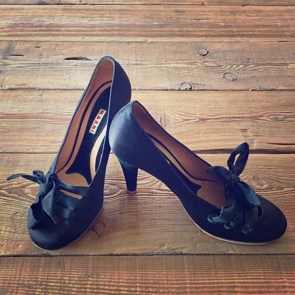 Marni Shoes - Marni Duchesse Black Satin Pumps