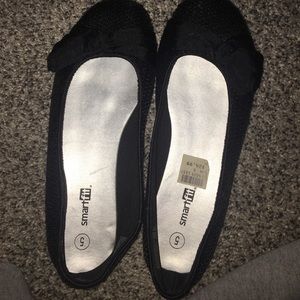 Black sequence flats