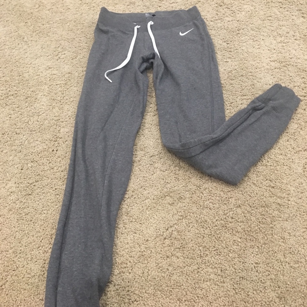 NIKE SWEATS