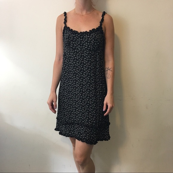 Anna Sui Dresses & Skirts - Vintage Anna Sui Black Daisy Floral Flouncy Dress