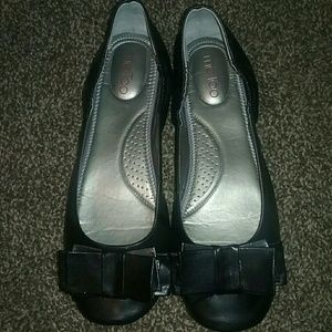 Black flats