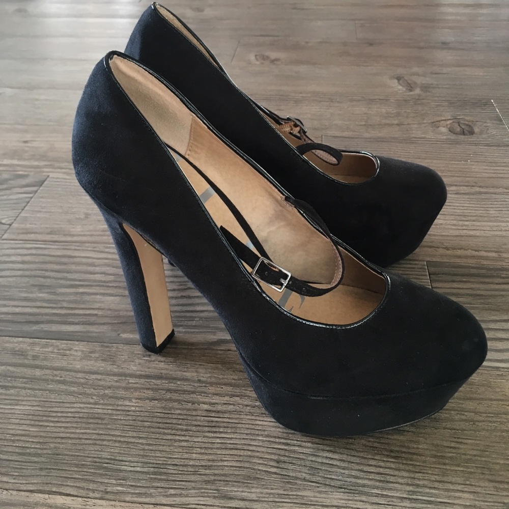 Elle platform heels