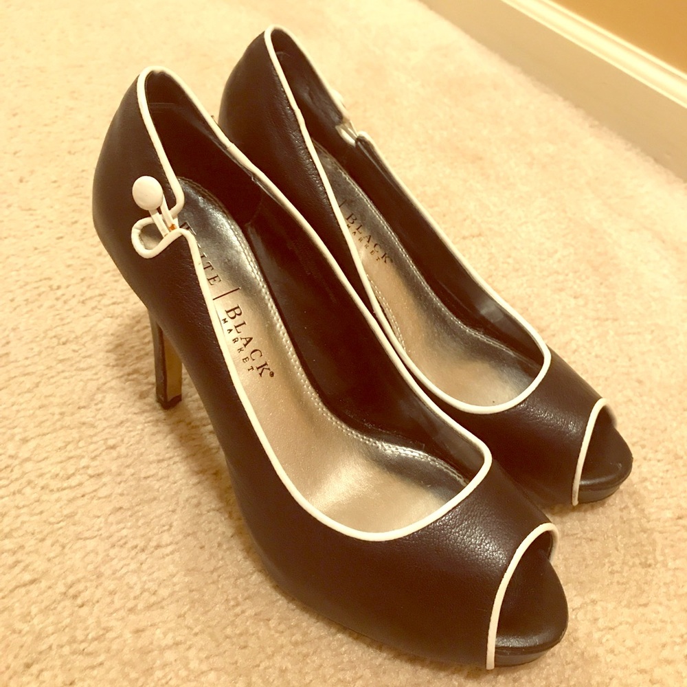 White House Black Market Black Pump size 9