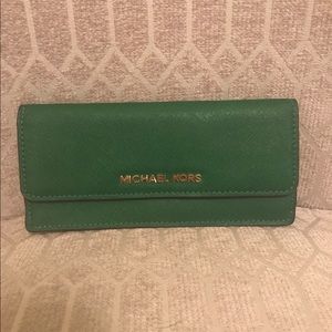 Michael Kors Jet Set Travel Flap Wallet