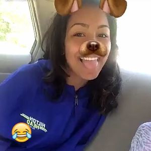 Meet your Posher, Mia