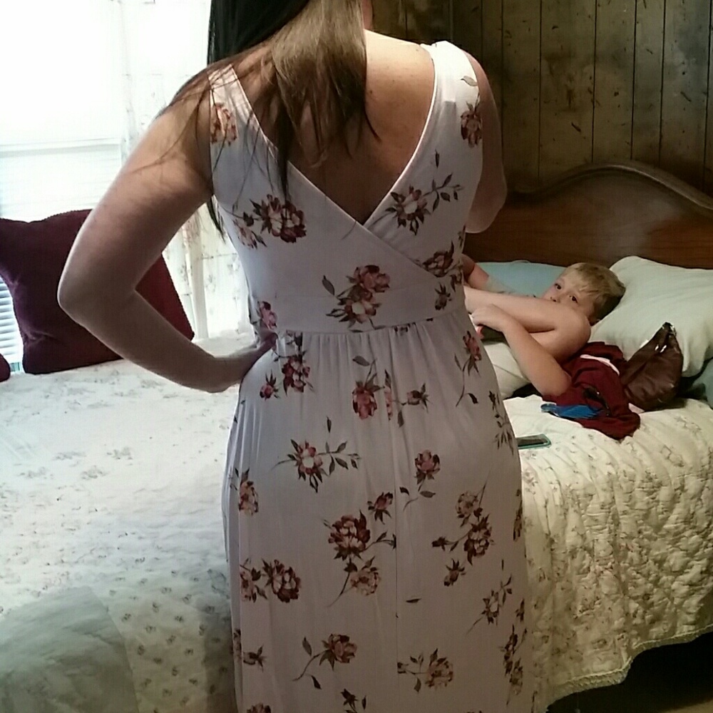 LAST 1! Saleš¹ Floral V-Neck Midi Dress - Picture 7 of 7