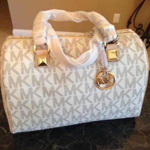 🌹LARGE- MICHAEL KORS VANILLA SATCHEL