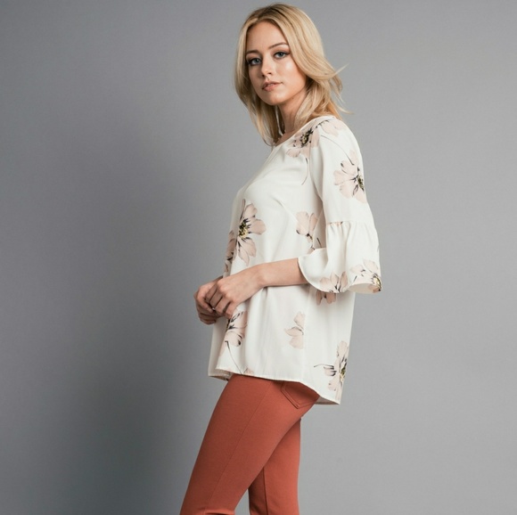 Angela Floral Bell Sleeve Top S - Picture 3 of 3