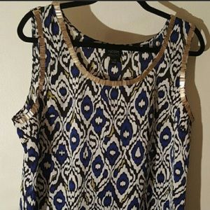 Beautiful tank with jewel neck and sleeves