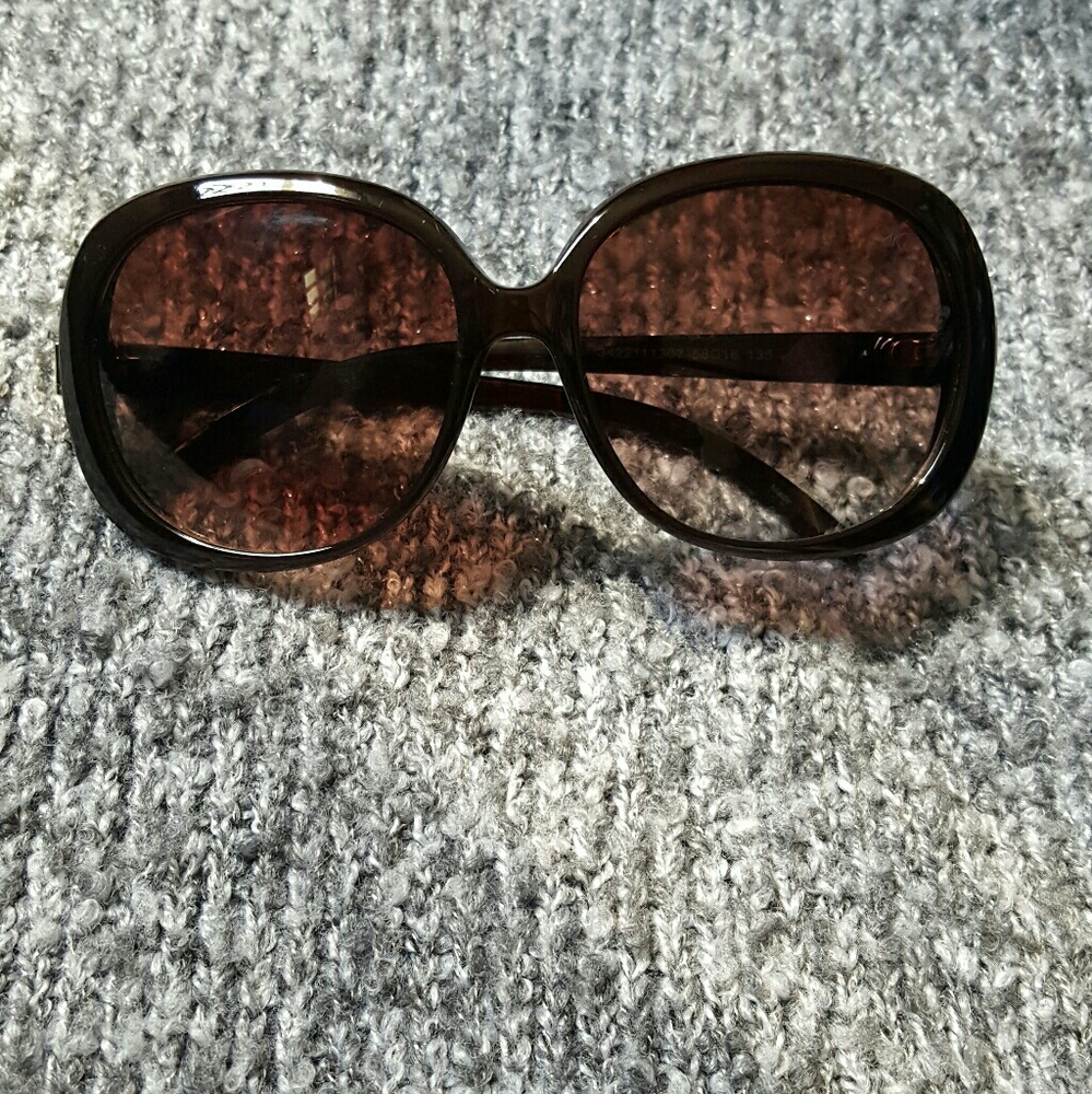 Kardashian Kollection sunglasses