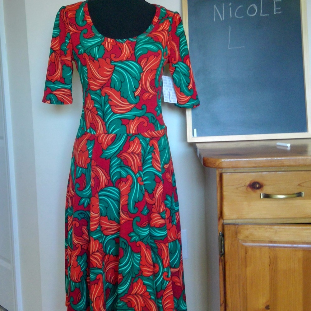 BNWT LuLaRoe Dress Nicole Size Large