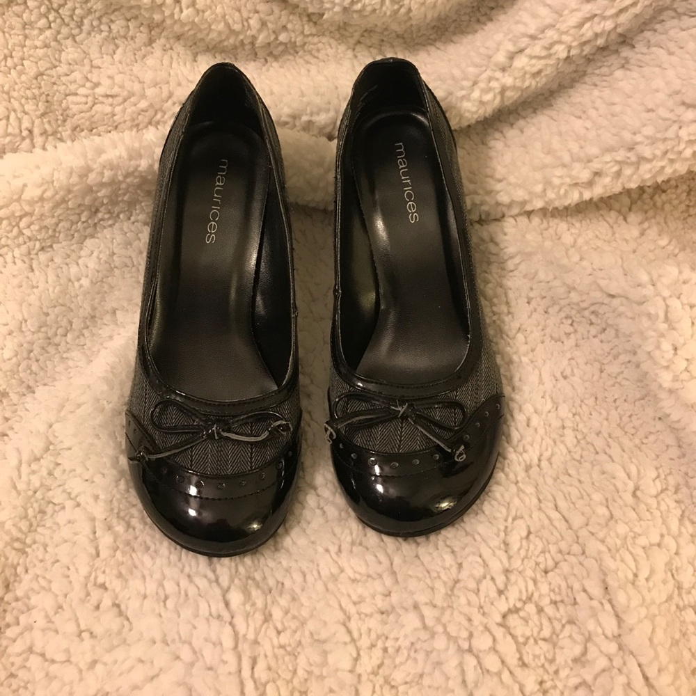Low heel work attire style
