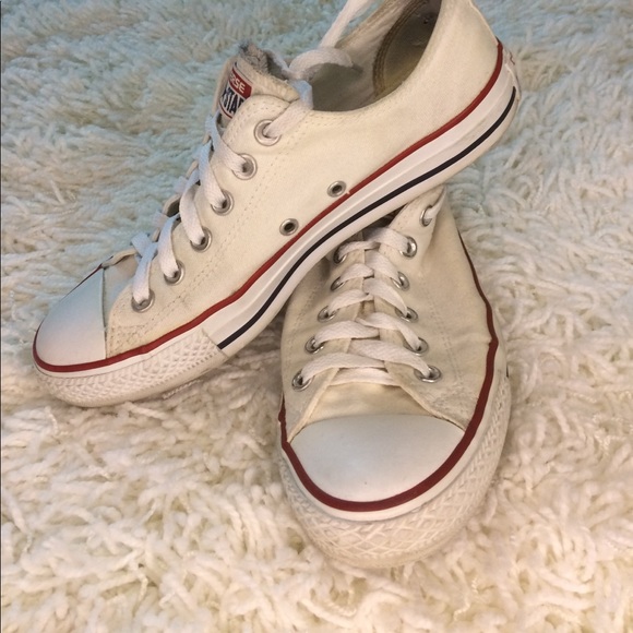 Converse - Picture 2 of 3