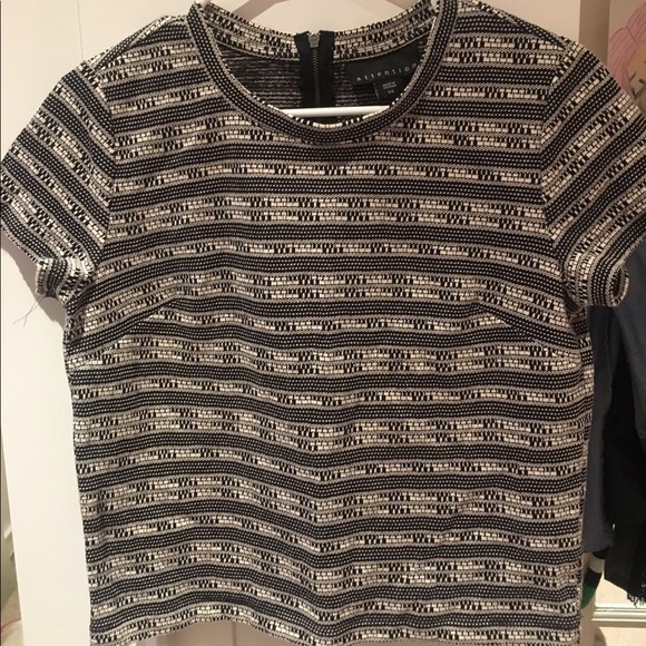 black and white mixed printed crop top - Picture 1 of 2