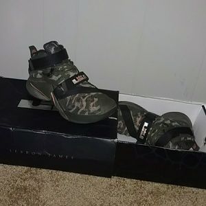 Lebron soldier 9's size 8.5