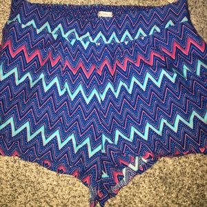 Zigzag shorts
