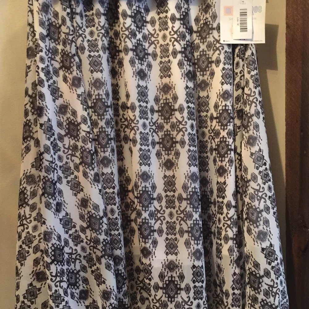 Super cute LulaRoe Lola!