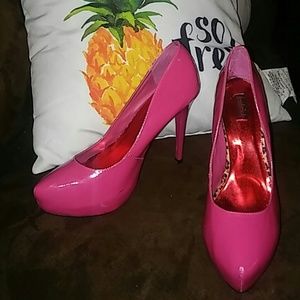 Pink pumps