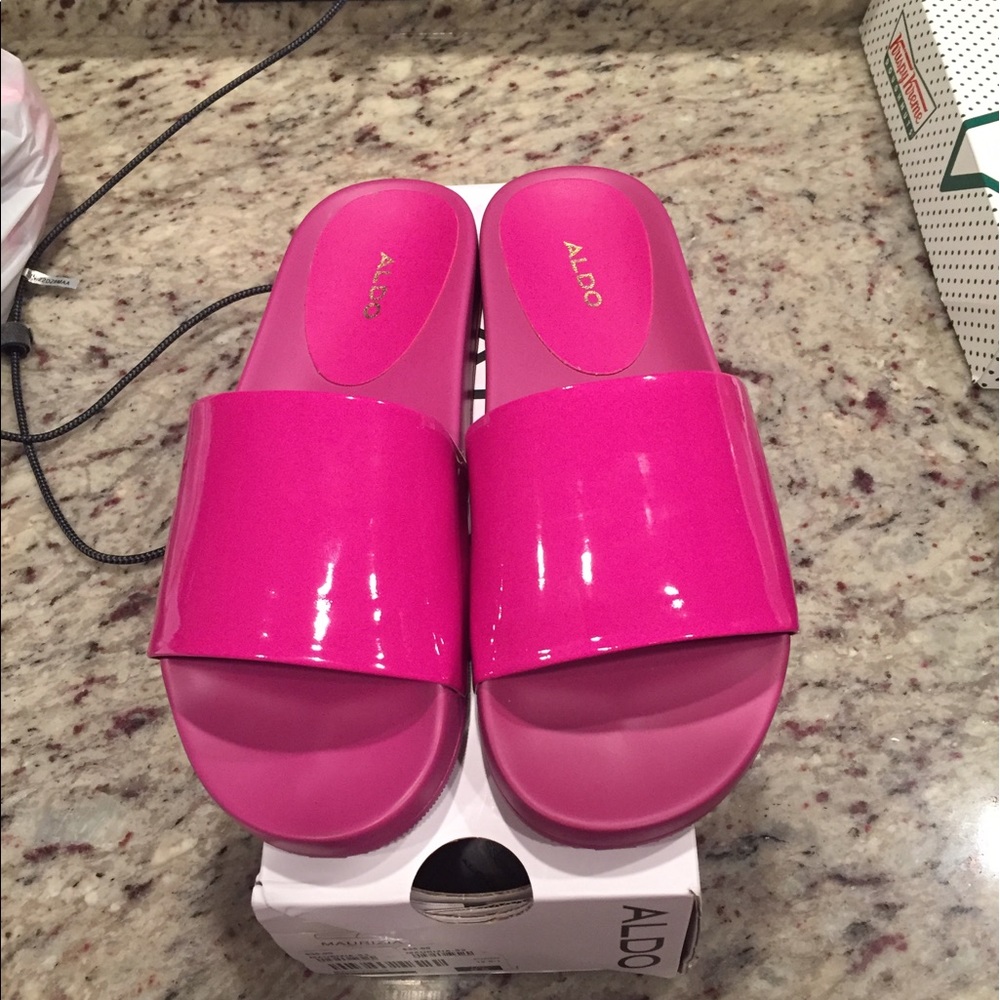 Also slippers