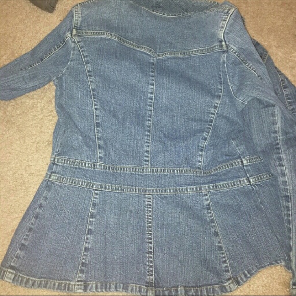 Jean jacket - Picture 2 of 3