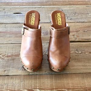 Woodies by Jeffrey Campbell Charli-C Clog in Tan