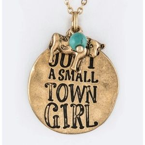 🐮 SMALL TOWN GIRL NECKLACE🐮