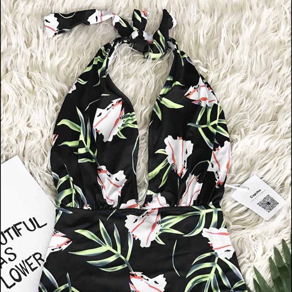 NWT Cupshe one-piece bathing suit