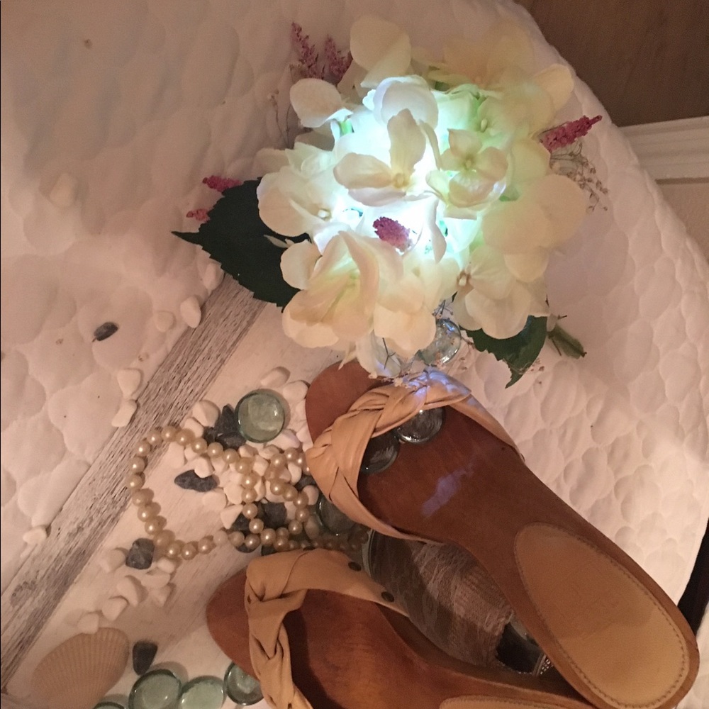 Sandals - Picture 2 of 4