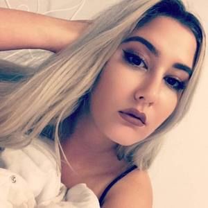 Meet your Posher, Ioana