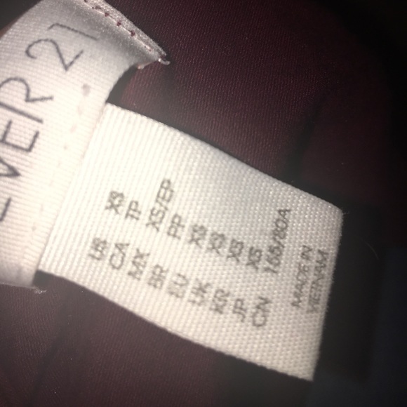 Burgundy tank top - Picture 3 of 3