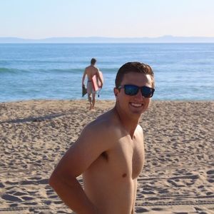 Meet your Posher, Evan