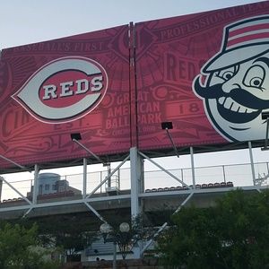 Meet your Posher, Randall