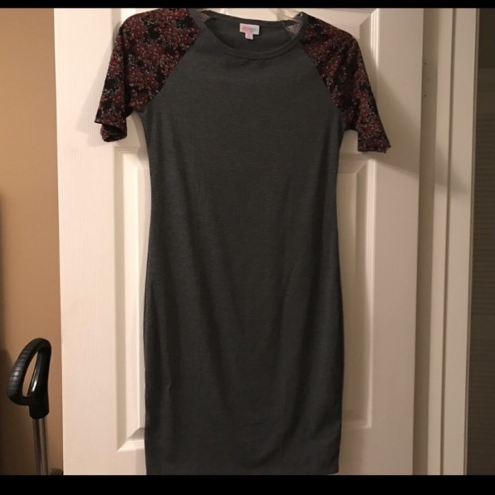 Lularoe Julia small dress grey floral red