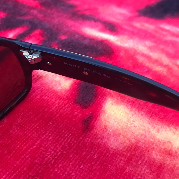 Authentic Marc Jacobs Sunglasses - Picture 8 of 8