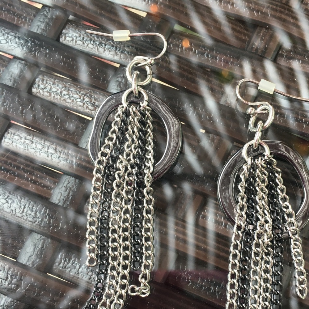 Premier Designs dangle earrings