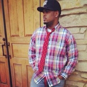 Meet your Posher, Derrick