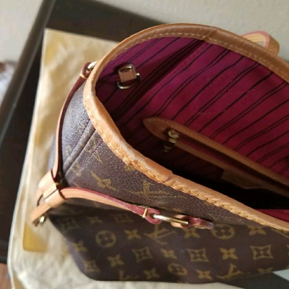 Louis Vuitton Neverfull MM - Picture 6 of 8