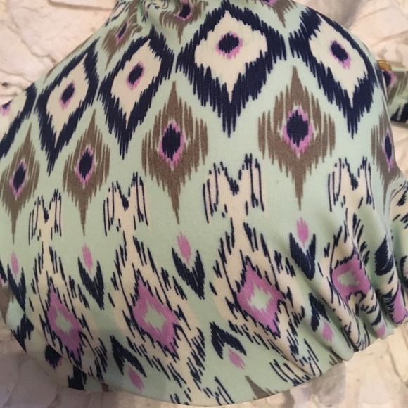 Victoria secret swim top - Picture 2 of 4