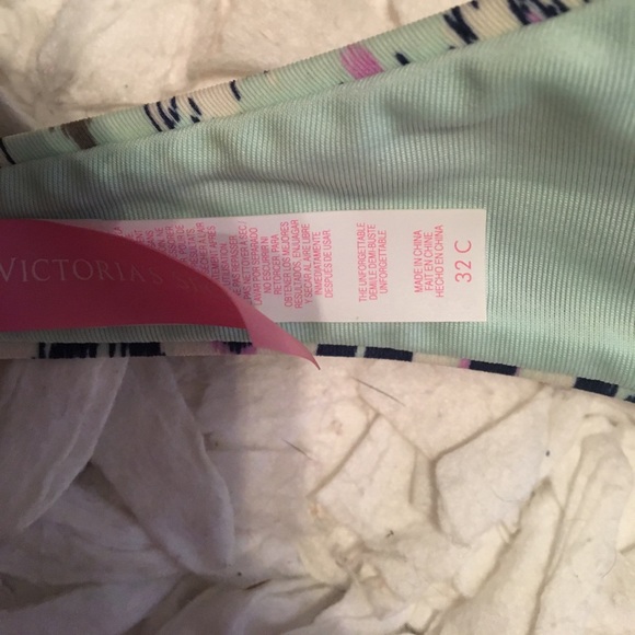 Victoria secret swim top - Picture 4 of 4