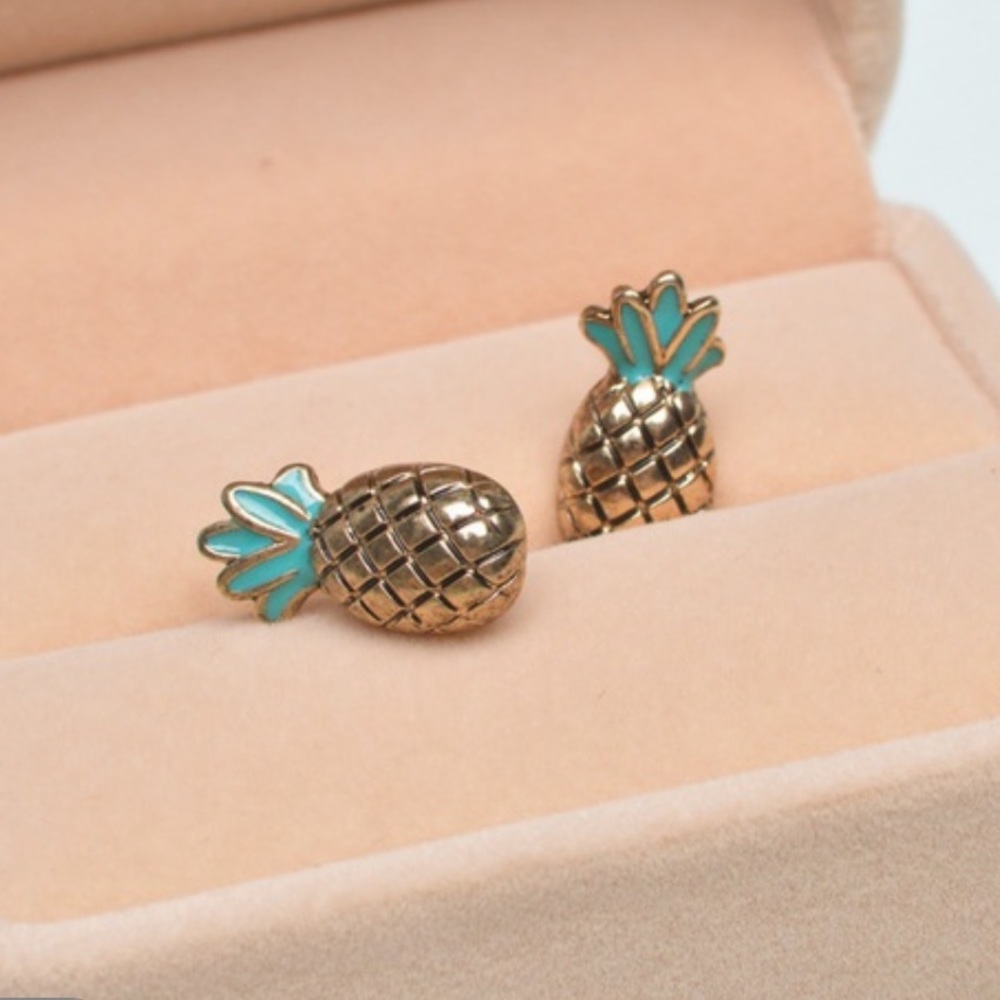 Gold/Green Pineapple Studs 🍍
