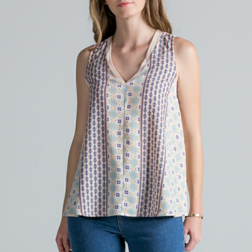 Elisa Printed V-neck Top M