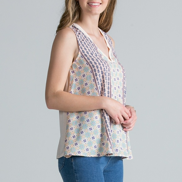 Elisa Printed V-neck Top M - Picture 4 of 4