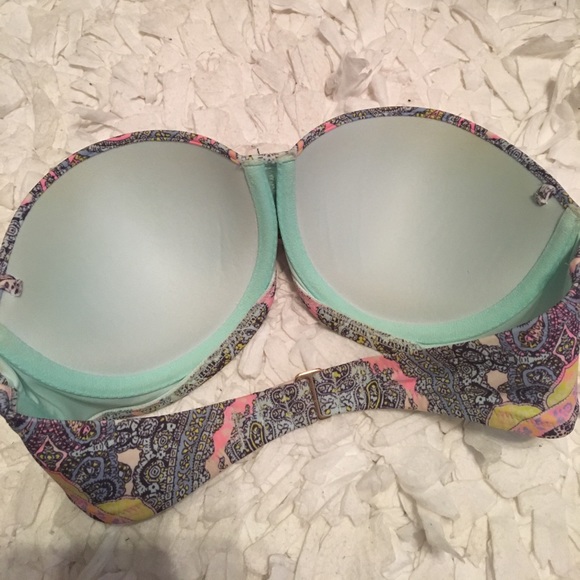 Victoria secret swim top - Picture 2 of 4