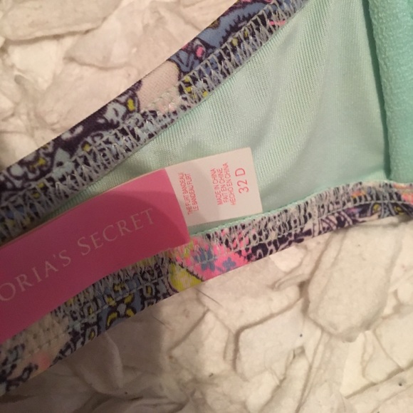 Victoria secret swim top - Picture 3 of 4