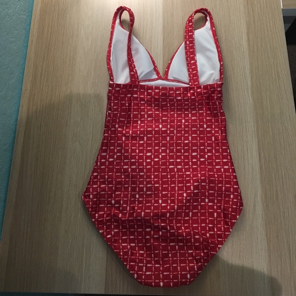 Vineyard Vines one piece swimsuit - Picture 2 of 4