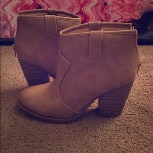 Soda brand, ankle boots