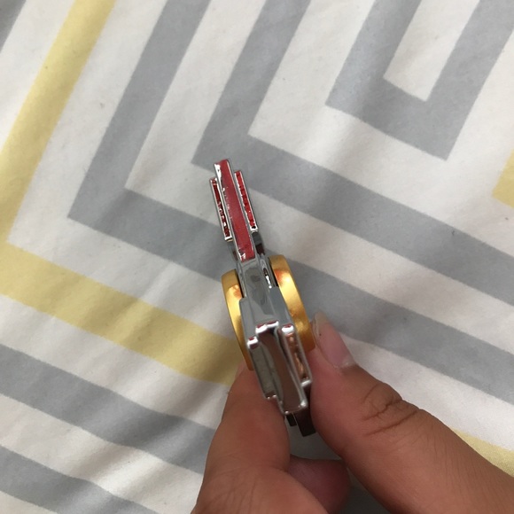 ***PRICE DROP***Gold and Silver Fidget Spinner - Picture 2 of 3