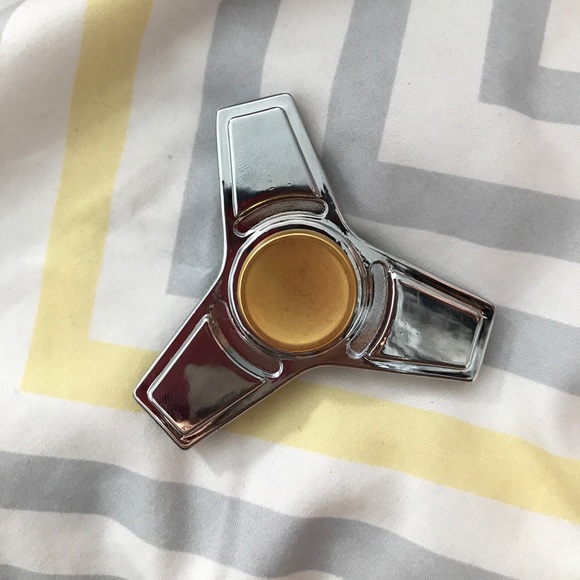 ***PRICE DROP***Gold and Silver Fidget Spinner - Picture 3 of 3