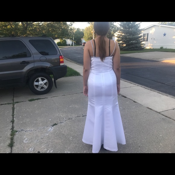 White wedding dress with black beading - Picture 3 of 6